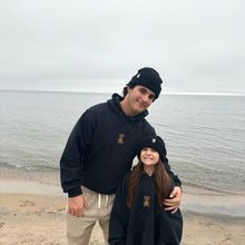 Load image into Gallery viewer, Warm Hug Toque